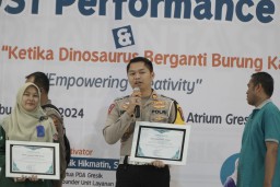 Polres Gresik Raih Penghargaan Networking dari Mugeb School