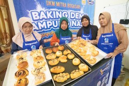 Bogasari Latih UKM Kampung Nastar