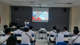Jadi Generasi Cari Aman, MPM Honda Jatim Edukasi Siswa SMA Sederajat di MPM Safety Riding Center