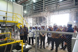 Airlangga dan Bahlil Resmikan Pengoperasian Perdana Smelter Freeport Manyar Gresik