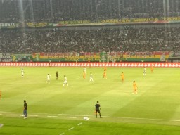Babak Pertama Persebaya Kesulitan Tembus Pertahanan Persibo Bojonegoro