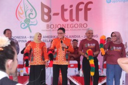 Delapan Negara Ikuti Pembukaan Bojonegoro Thengul International Folklore Festival 2024 