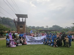 Pengelola Bank Sampah Induk Manyar Diajak Cargill Studi Tiru di TPS3R Trawas