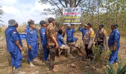 TNI-Polri, Perhutani dan Satgas Gakpoktanhut Pasang Larangan Pembakaran Hutan di Bojonegoro