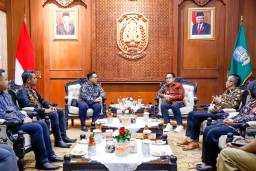 Terima Audiensi CEO Rumah BUMN di Grahadi, Pj. Gubernur Adhy Ajak Berdayakan UMKM Jatim Tembus Pasar Ekspor
