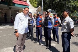 Sidak Parkir KBS, Wali Kota Eri Cahyadi Damprat Jukir, "Ojo Ngerusak Suroboyo"