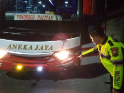 Berbonceng Tiga Tersambar Bus, Dua Pemuda di Jombang Meninggal Saat Dirawat