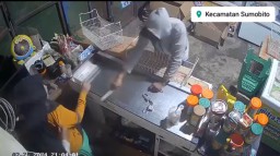 Perampok Beraksi di Jombang Todongkan Pisau ke Pemilik Toko Kelontong, Uang Rp7,8 Juta Digasak