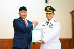 Sugiat Mundur dari Jabatan Pj Bupati Jombang Karena Nyalon Bupati, Penggantinya Teguh Narutomo