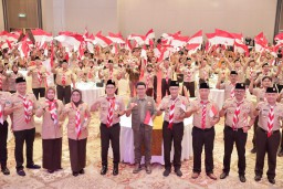 Terima Pin Emas dari BNPB, Pj. Gubernur Adhy: Kolaborasi Pentahelix Jadi Kunci Pengurangan Resiko Bencana