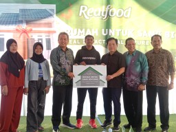 Realfood Berikan Satu Unit Rumah, Apresiasi Kepada Fadly Alberto Hengga Pemain Timnas U-16
