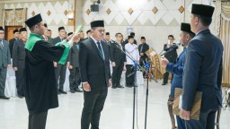 Persiapkan Operasional RS Gresik Sehati, Bupati Fandi Akhmad Yani Lantik dr Riyan Charlie Milyantono Sebagai Kabid Pelayanan Medik dan Plt Direktur