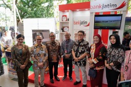 Dukung Program EKI yang Diluncurkan Oleh OJK, BJTM Berikan Fasilitas Tenda dan Agen Jatim kepada UMKM Kabupaten Bojonegoro
