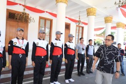 Pacu Semangat Paskibraka Jatim 2024, Pj. Gubernur Adhy Dorong Fokus Berlatih dan Tampilkan yang Terbaik