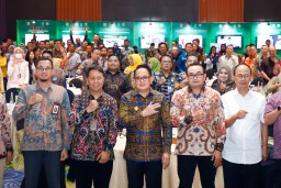 Pj. Gubernur Jatim Dorong Percepatan Pertumbuhan Industri Hijau