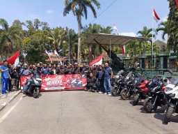 Merdeka itu Cari Aman Saat Berkendara di Jalan Bersama Honda ADV