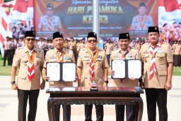 Pj. Gubernur Adhy Dorong Pramuka Jatim Kuatkan Sinergi sebagai Penjaga dan Pemersatu NKRI