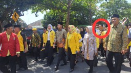 Salah Satu Kades di Tuban Diduga Ikut Antarkan Pendaftaran Lindra-Joko ke KPU, Begini Tanggapan Bawaslu
