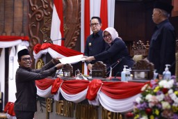 Sebanyak 116 Anggota DPRD Jatim Pamit Akhiri Masa Tugas, Pj. Gubernur Adhy Beri Hormat atas Kinerja yang Hebat dan Produktif