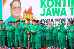 Lepas Atlet Jatim Menuju PON XXI Aceh-Sumut, Pj. Gubernur Adhy Optimis Bawa Pulang Juara Umum