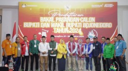 Pasangan Wahono-Nurul Kembali Datangi KPU Bojonegoro untuk Kelengkapan Berkas Persyaratan