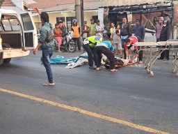 Dua Pemuda di Jombang Ditemukan Meninggal Dunia di Pinggir Jalan, Diduga Tabrak Truk Parkir