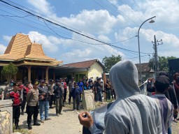 Pemerintah Desa Banjardowo Kabupaten Jombang Didemo Warga, Ini Tuntutannya