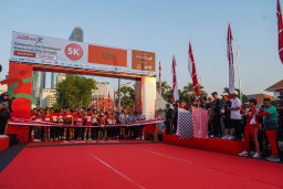 Bank Jatim JConnect Run Lewati Rute Iconic Bersejarah Surabaya, Diikuti 3.200 Pelari