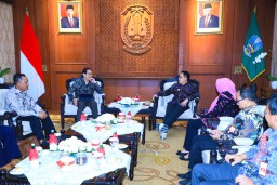 Terima Audiensi BPSDM Kemenkominfo, Pj. Gubernur Adhy Komitmen Tingkatkan Peringkat IMDI Jatim