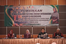 Pj Ketua Dekranasda Buka Pembinaan dalam Rangka Tingkatkan Daya Saing IKM Melalui Pembinaan Bersama Dekranasda