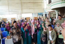 Pasangan Cagub-Cawagub Jatim Luluk dan Lukman Datang ke Gresik Selatan, Siap Urai Masalah Banjir dan Pengangguran