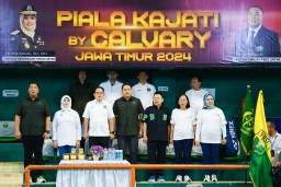 Diikuti 1.179 Atlet, Pj. Gubernur Adhy Apresiasi Piala Kajati sebagai Ajang Tumbuhkan Bibit Atlet Bulu Tangkis Jatim