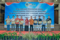 Pemkab Gresik Beri Penghargaan Investasi Tahun 2024, Kolaborasi untuk Pembangunan dan Kesejahteraan Masyarakat