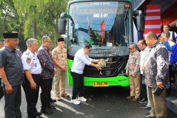 Launching Bus Trans Jatim Koridor V, Pj. Gubernur Adhy Sebut Wujud Urgensi Pemerataan Transportasi Umum di Jatim