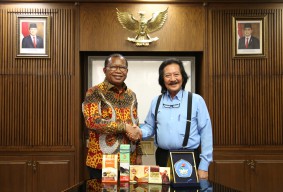Bogasari Mengajar Menjangkau Kampus Indonesia Timur