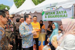 Pj. Gubernur Jatim Resmikan Kawasan Kuliner Halal Pertama di Jatim, jadi Pilot Project untuk Dukung Tumbuhnya Industri Halal