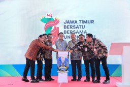 Resmikan Jembatan Kalidawir Tulungagung, Pj. Gubernur Adhy: Wujud Cepat Tanggap Pemprov Jatim Tangani Dampak Bencana