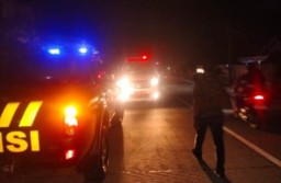 Tertabrak Truk, Dua Lansia Bermotor di Jombang Meninggal Dunia Saat Hendak Berbelok
