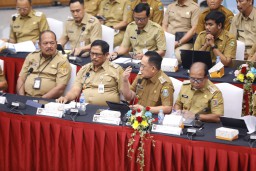Rakor Bersama Mendagri, Pj. Gubernur Adhy Pastikan Inflasi Jatim Terkendali Bahkan Turun selama Tahun 2024