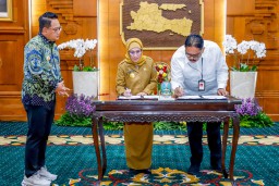 Optimalkan Pembangunan Kesejahteran Sosial, Pemprov Jatim MoU Bersama Poltek Kessos Kemensos RI