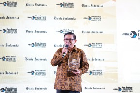 Andal dalam Pengelolaan Pergudangan, Petrokimia Gresik Raih Penghargaan "Environmental & Operational Sustainability in Internal Supply Chain Company"