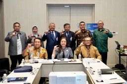 Presentasi Uji Publik, Wamen Ossy Berkomitmen Dukung Keterbukaan Informasi Publik di Kementerian ATR/BPN