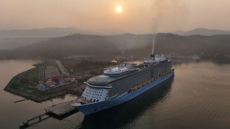 Quantum of The Seas Kapal Cruise Terbesar yang Pernah Singgah, Berhasil Disandarkan di Indonesia