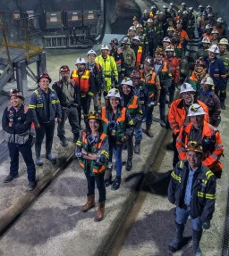 Ada Lowongan Shift Team Leader di Pabrik Smelter PTFI di Gresik, Berikut Syaratnya