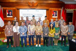 Rapat Bersama Banggar DPR-RI, Pj. Gubernur Jatim Sebut Momen Startegis Salurkan Aspirasi Peningkatan Pembangunan Daerah