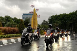 Cari aman Berkendara Melewati Wilayah yang Banjir