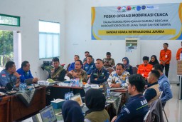 Tinjau Posko Operasi Modifikasi Cuaca, Pj Gubernur Adhy: Upaya Preventif Tangani Dampak Bencana Hidrometeorologi di Daerah Rawan Banjir