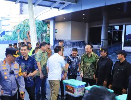Pj. Gubernur Jatim Bersama Kapolri dan Panglima TNI Tinjau Persiapan Natal 2024 di Gereja Bethany Surabaya