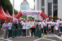 Jatimers Run To Care: Bank Jatim Gelar Lari Bersama Sambil Berdonasi untuk Yayasan Bina Karya Mandiri