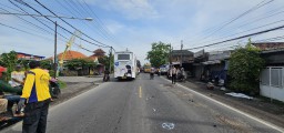 Tabrakan Sepeda Motor di Cerme Gresik, Satu Tewas, Dua Lainnya Luka-Luka